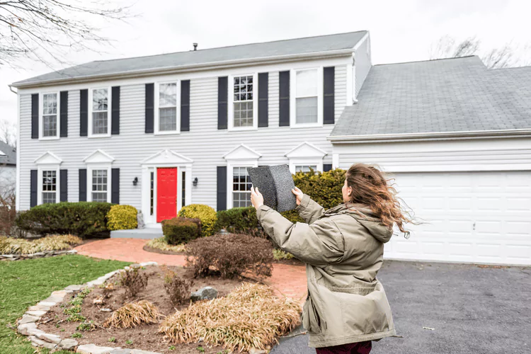 attract local roofing clients